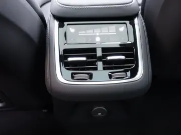 VOLVO XC90 Plus T8 AWD Plug-in Hybrid HeadUP Pano 360