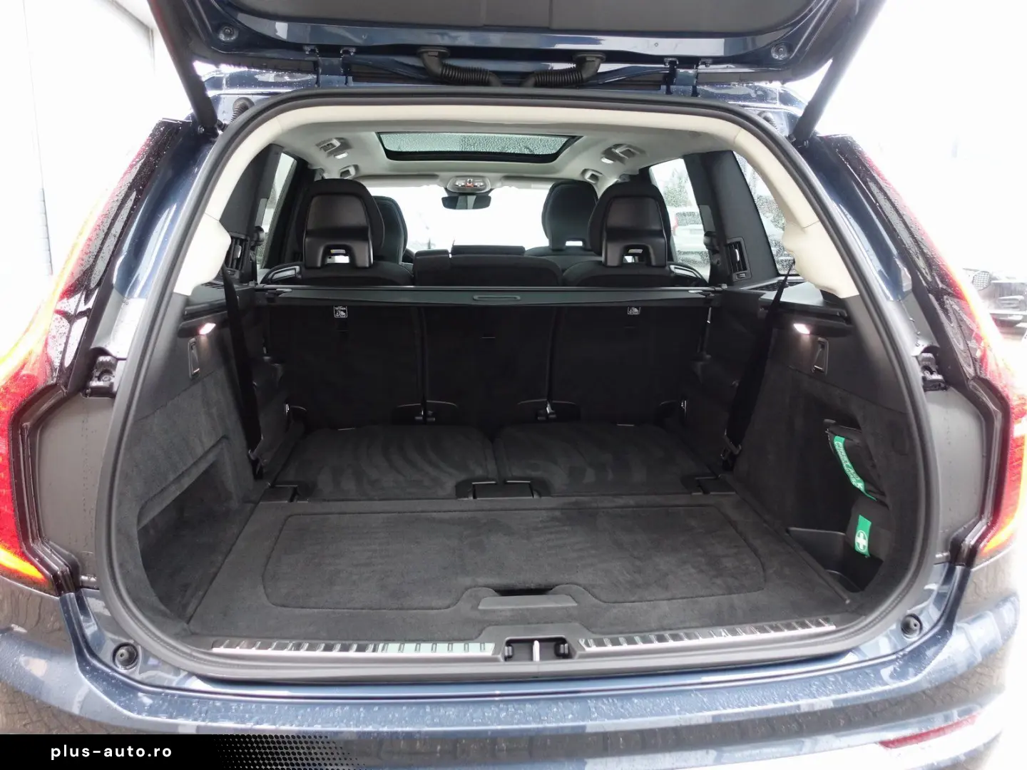 VOLVO XC90 Plus T8 AWD Plug-in Hybrid HeadUP Pano 360