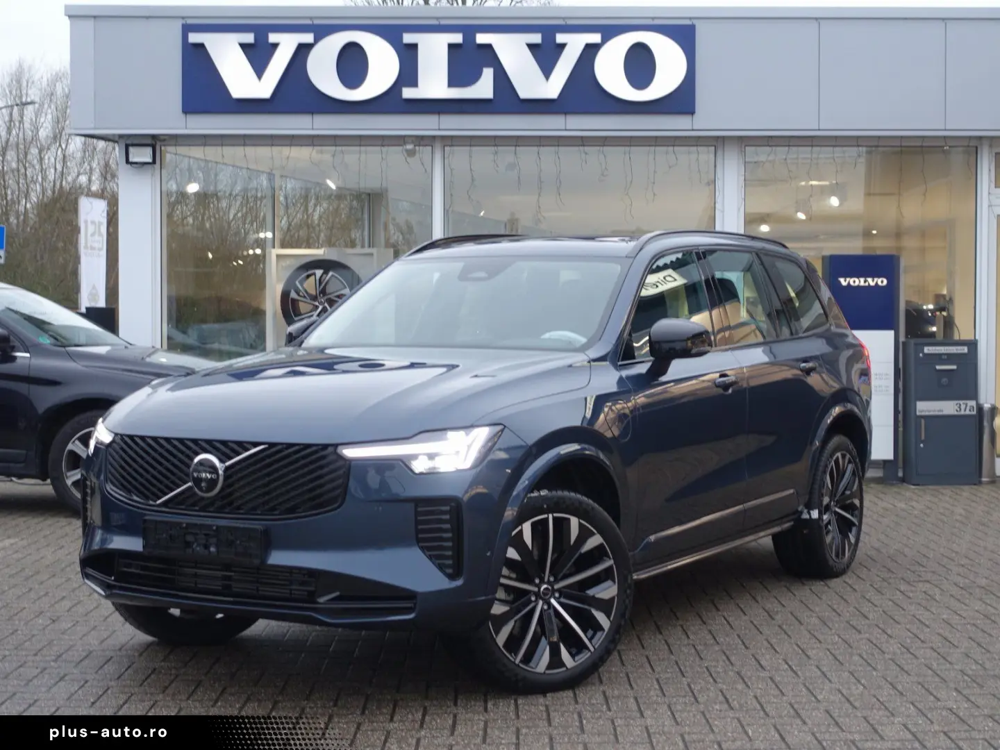 VOLVO XC90 Plus Dark T8 AWD Plug-inHybrid Pano H&K 360