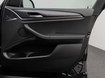 BMW X3 xD30e M Sport 360 Laser HUD DAB HiFi Komfort