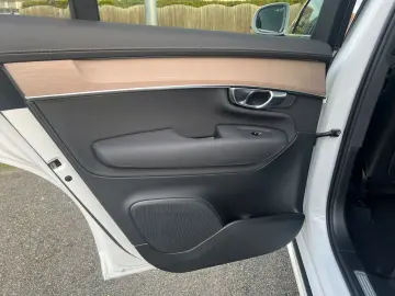 VOLVO XC90 B5 AWD Plus Bright FACELIFT 7-SITZER -27%