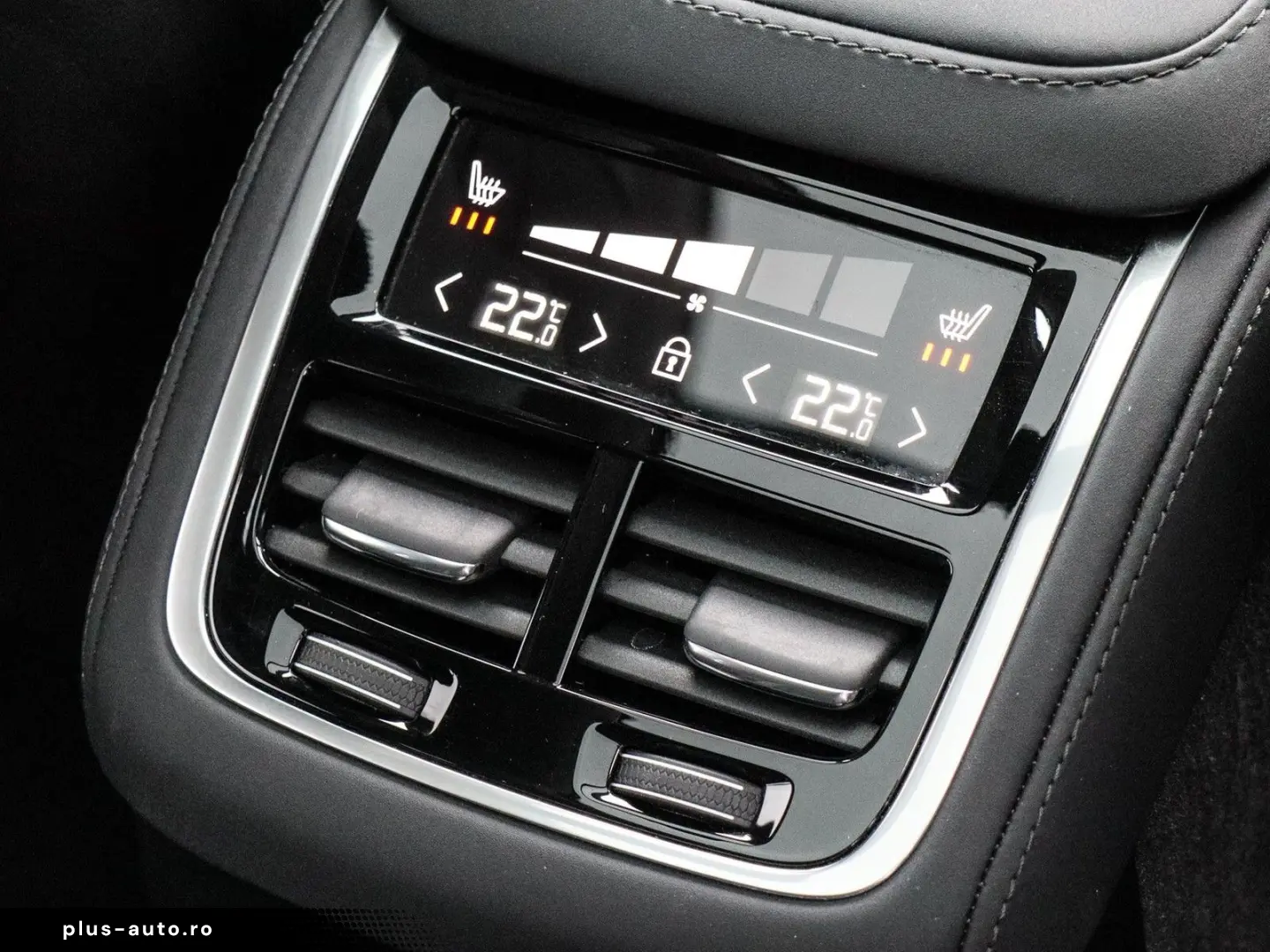 VOLVO XC90 T8 AWD Reskin Plus Dark Plug-In Hybrid 112