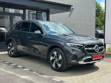 MERCEDES-BENZ GLC 400e 4MATIC 9.500TKM KAMERA ACC AHK
