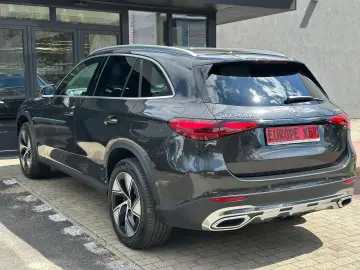 MERCEDES-BENZ GLC 400e 4MATIC 9.500TKM KAMERA ACC AHK