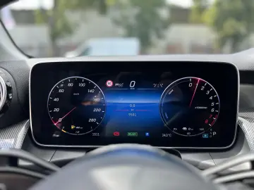 MERCEDES-BENZ GLC 400e 4MATIC 9.500TKM KAMERA ACC AHK