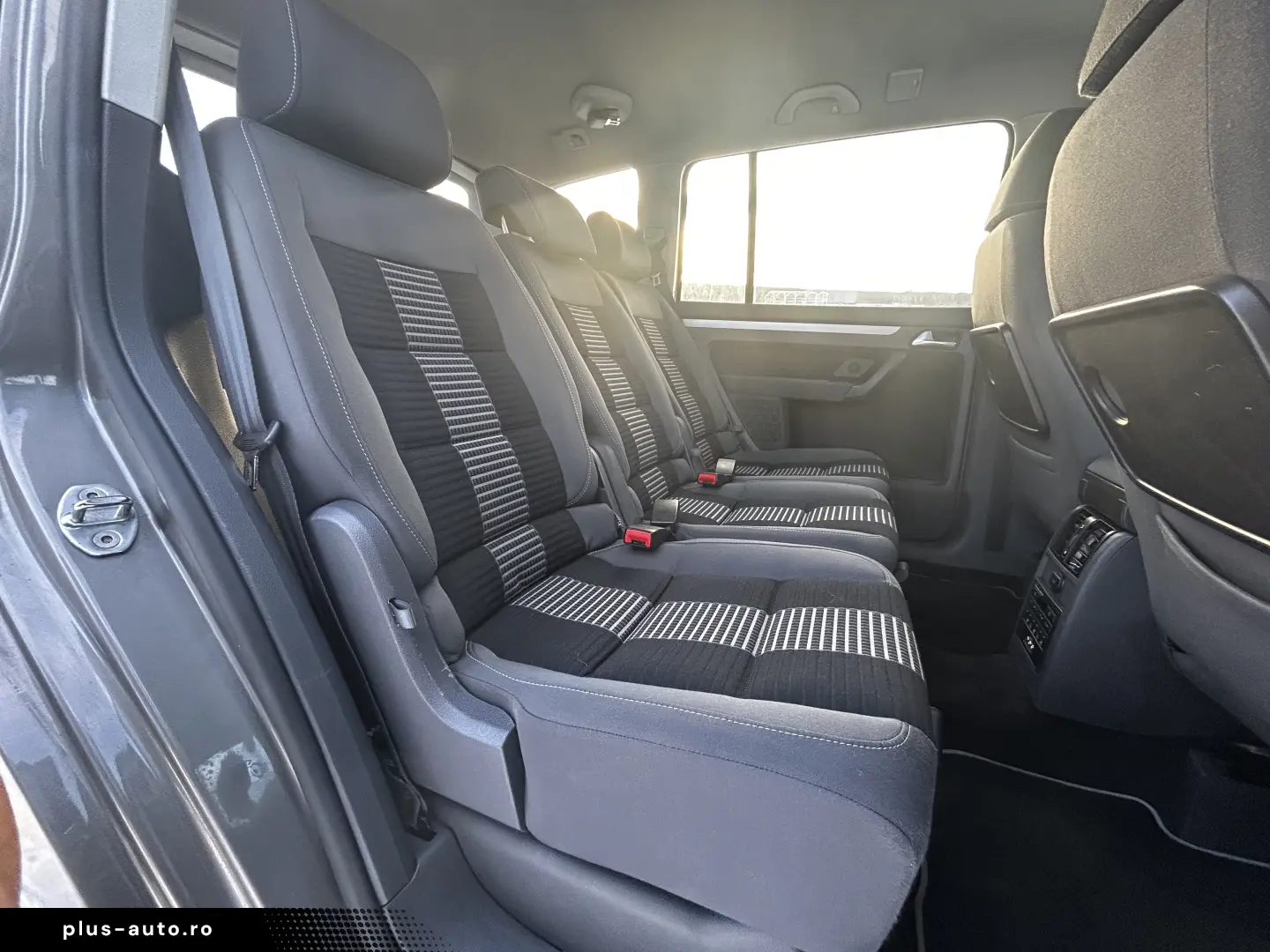 VW Touran 1.9 TDI  United  – Ediție de Familie