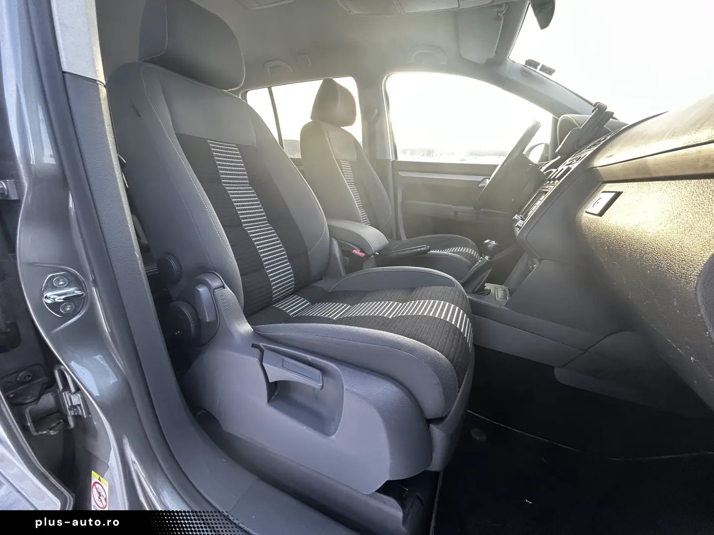 VW Touran 1.9 TDI  United  – Ediție de Familie