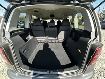 VW Touran 1.9 TDI  United  – Ediție de Familie
