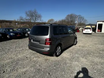 VW Touran 1.9 TDI  United  – Ediție de Familie