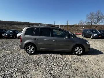 VW Touran 1.9 TDI  United  – Ediție de Familie