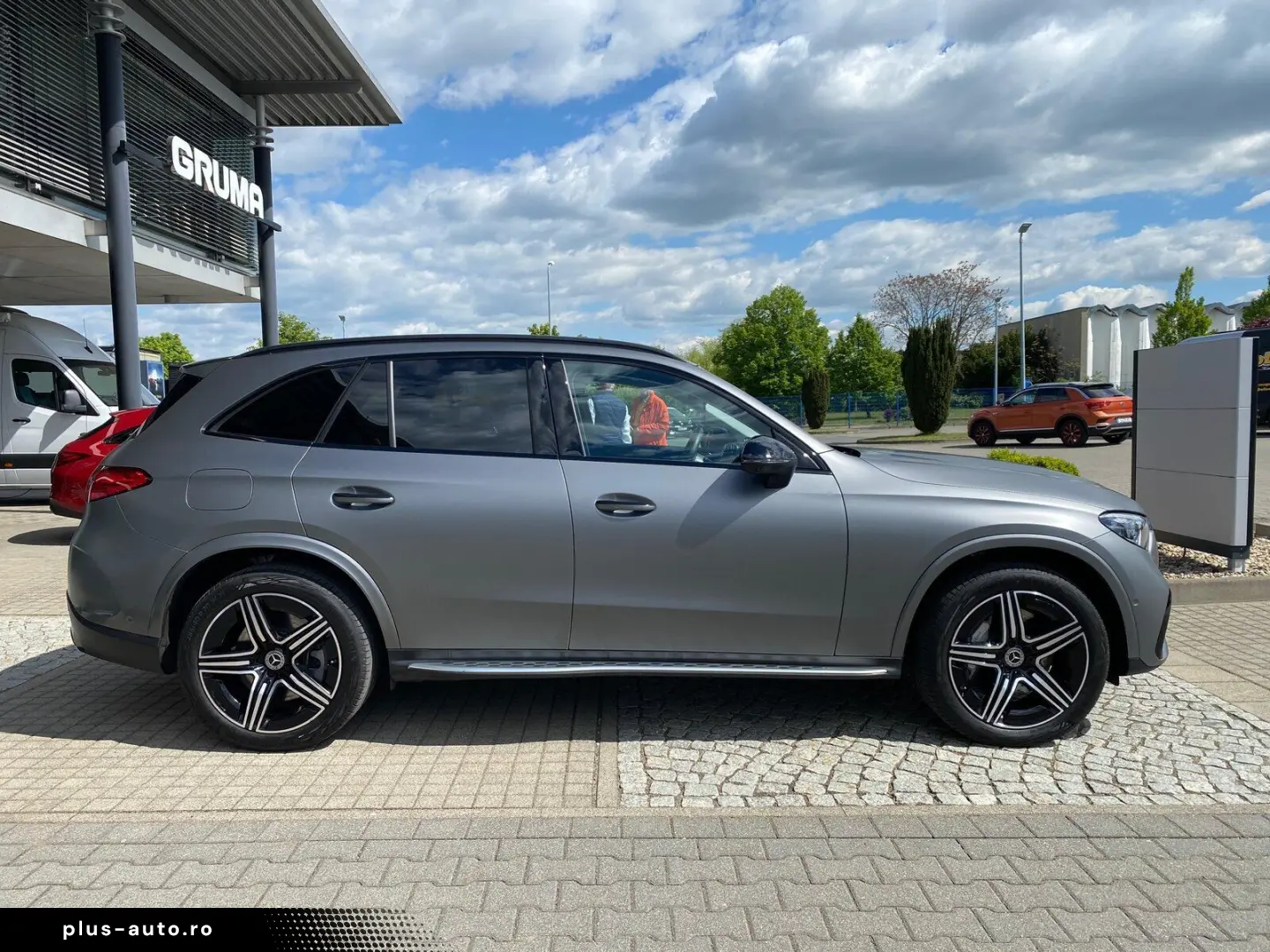 MERCEDES-BENZ GLC 400 e 4M AMG Night AHK DigiLight Distronic