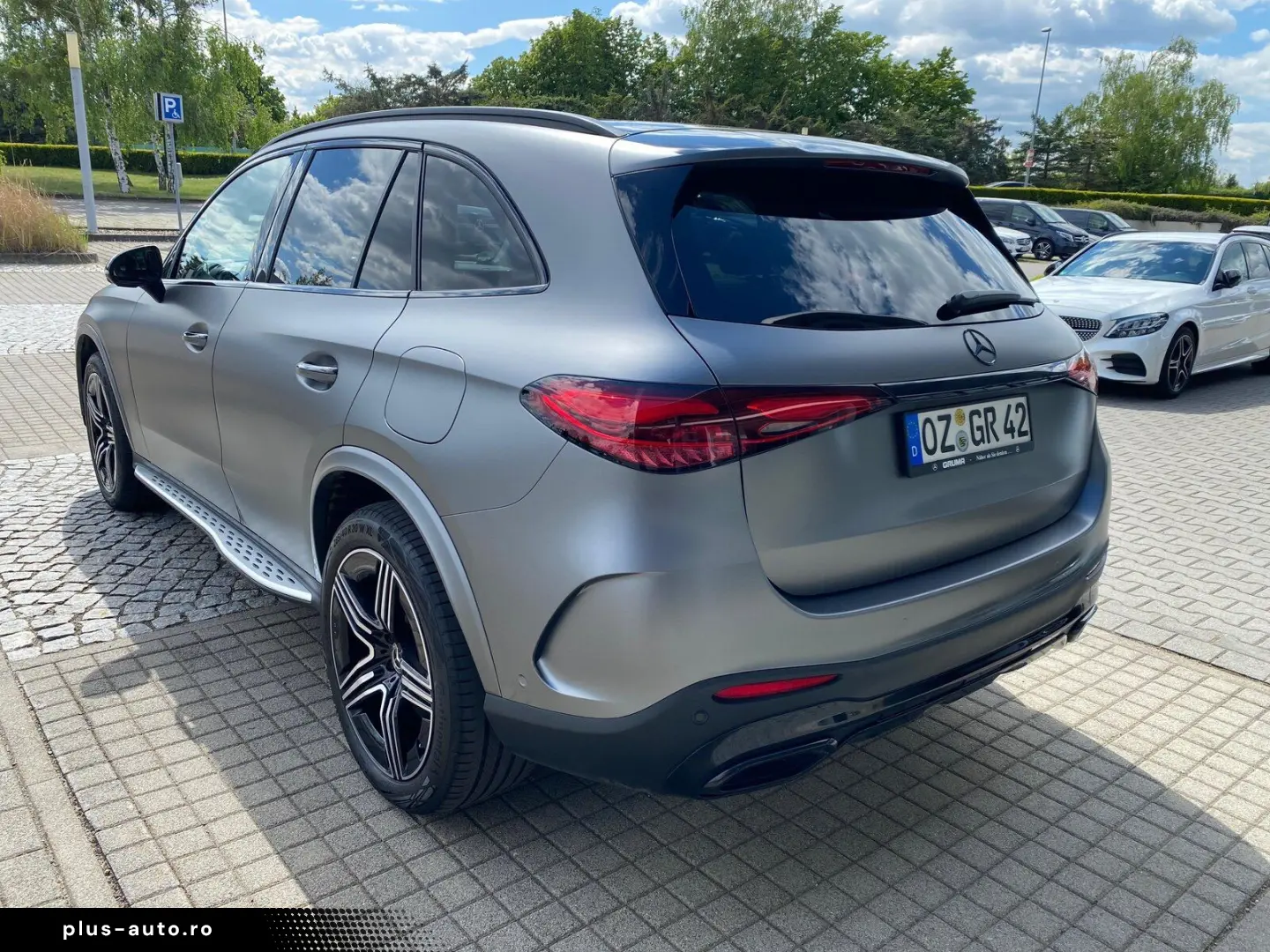 MERCEDES-BENZ GLC 400 e 4M AMG Night AHK DigiLight Distronic