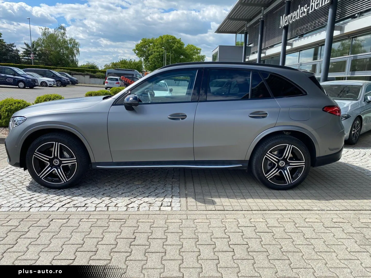 MERCEDES-BENZ GLC 400 e 4M AMG Night AHK DigiLight Distronic