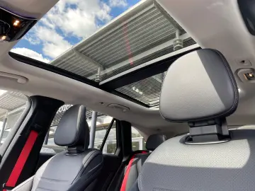 MERCEDES-BENZ GLC 400 e 4M AMG Night AHK DigiLight Distronic