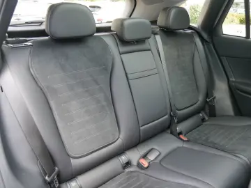 MERCEDES-BENZ GLC 400 e 4M AMG  PANO KEYL 360  LED M&hellip;