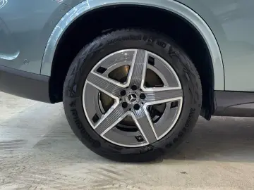 MERCEDES-BENZ GLC 400 e 4M AMG Panorama Multikontursitze AHK