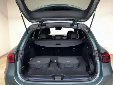 MERCEDES-BENZ GLC 400 e 4M AMG Panorama Multikontursitze AHK