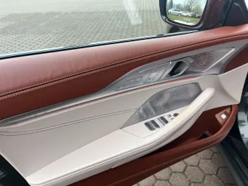 BMW M850 i xDrive Gran Coupe Bowers&Wilkins