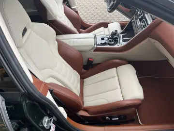 BMW M850 i xDrive Gran Coupe Bowers&Wilkins