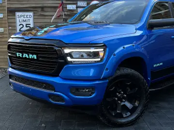 DODGE RAM 1500 OFFROAD 4x4 5 7L SHZ AHK CarPlay LPG