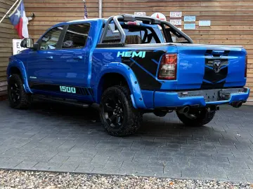 DODGE RAM 1500 OFFROAD 4x4 5 7L SHZ AHK CarPlay LPG