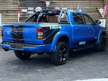 DODGE RAM 1500 OFFROAD 4x4 5 7L SHZ AHK CarPlay LPG