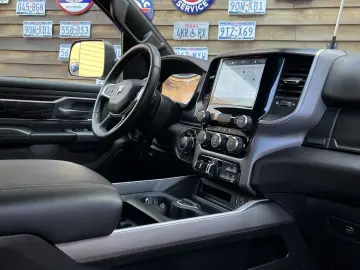 DODGE RAM 1500 OFFROAD 4x4 5 7L SHZ AHK CarPlay LPG