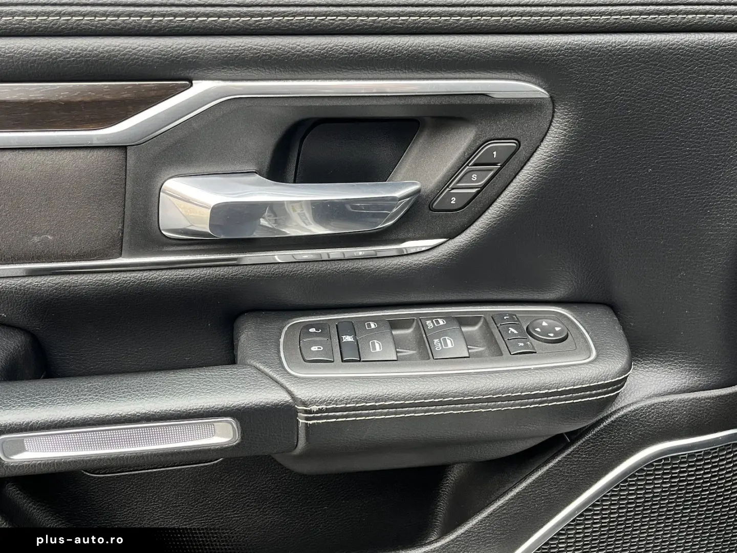 DODGE RAM 1500 Laramie LED AHK LPG Memory LPG