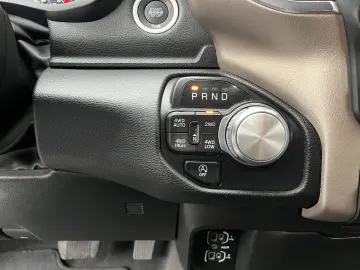 DODGE RAM 1500 Laramie LED AHK LPG Memory LPG