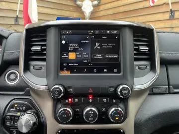 DODGE RAM 1500 Laramie LED AHK LPG Memory LPG