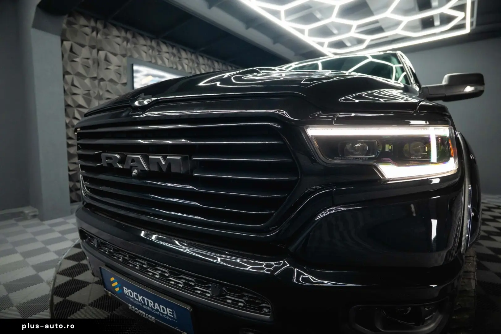 DODGE RAM 5.7 V8 HEMI 4x4 OFFROAD Night-Paket  LED 19%