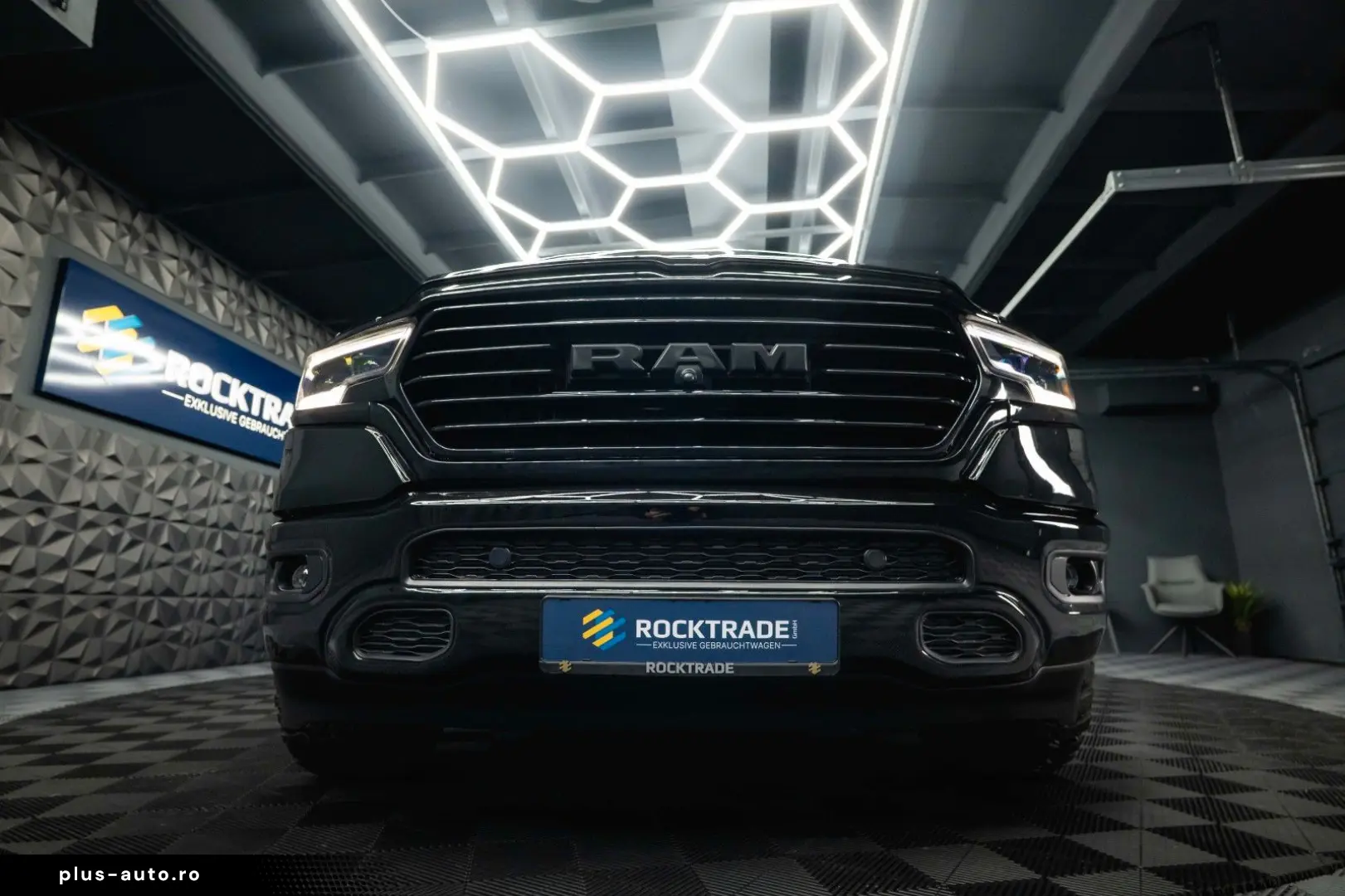 DODGE RAM 5.7 V8 HEMI 4x4 OFFROAD Night-Paket  LED 19%