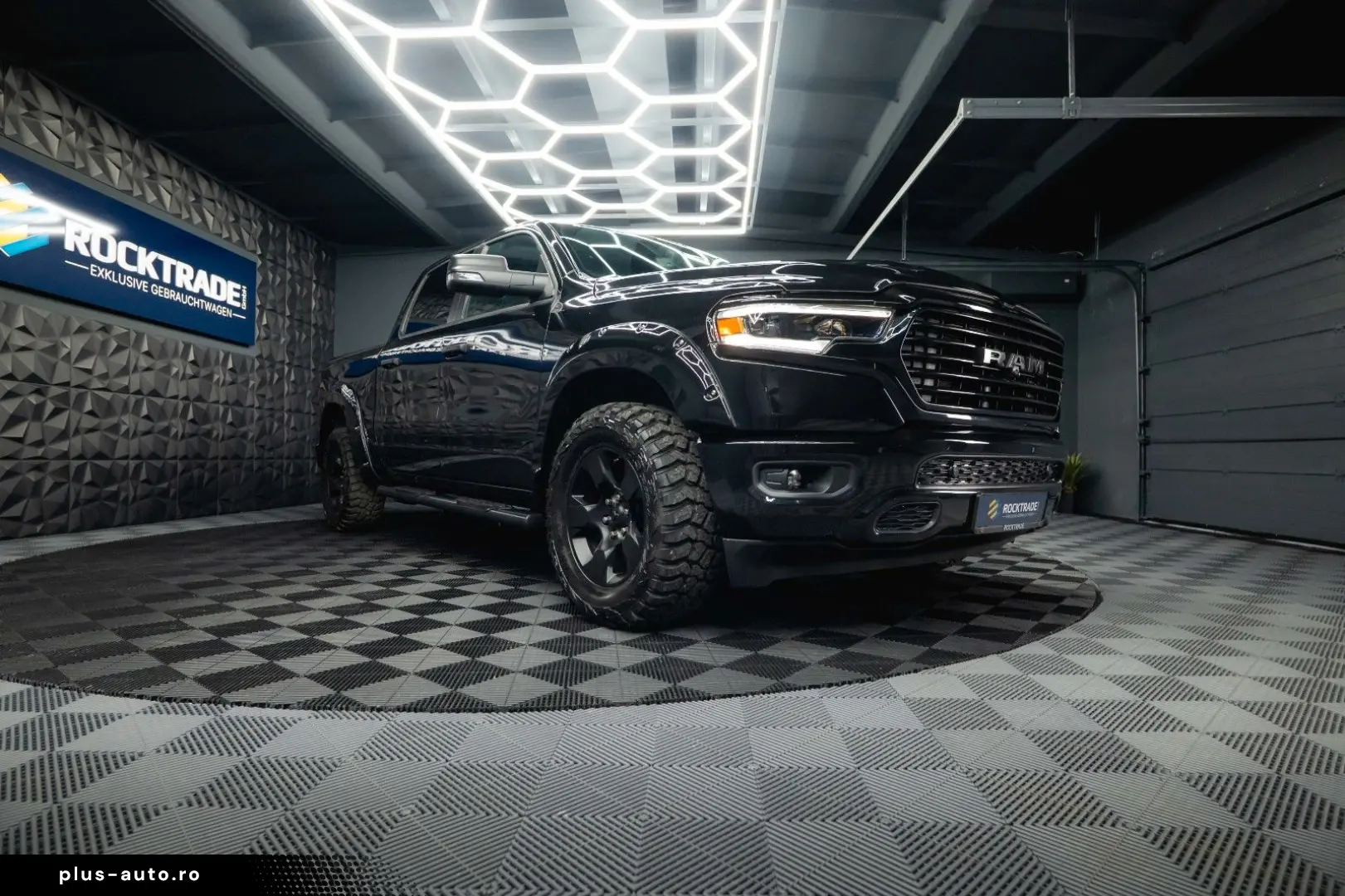 DODGE RAM 5.7 V8 HEMI 4x4 OFFROAD Night-Paket  LED 19%
