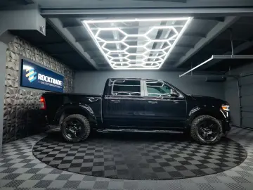 DODGE RAM 5.7 V8 HEMI 4x4 OFFROAD Night-Paket  LED 19%