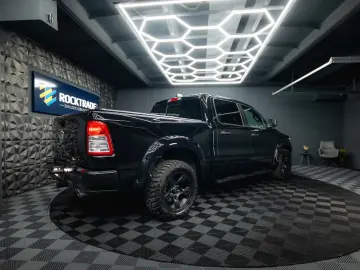 DODGE RAM 5.7 V8 HEMI 4x4 OFFROAD Night-Paket  LED 19%