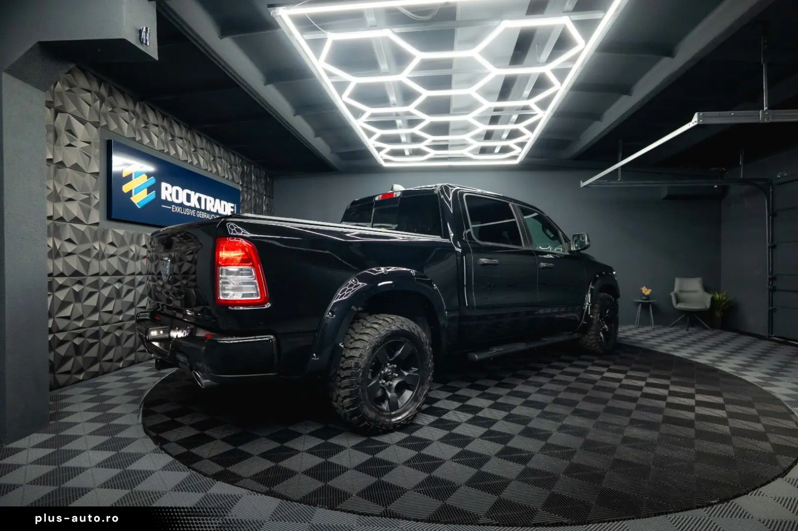 DODGE RAM 5.7 V8 HEMI 4x4 OFFROAD Night-Paket  LED 19%
