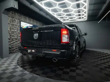 DODGE RAM 5.7 V8 HEMI 4x4 OFFROAD Night-Paket  LED 19%