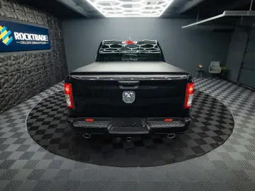 DODGE RAM 5.7 V8 HEMI 4x4 OFFROAD Night-Paket  LED 19%