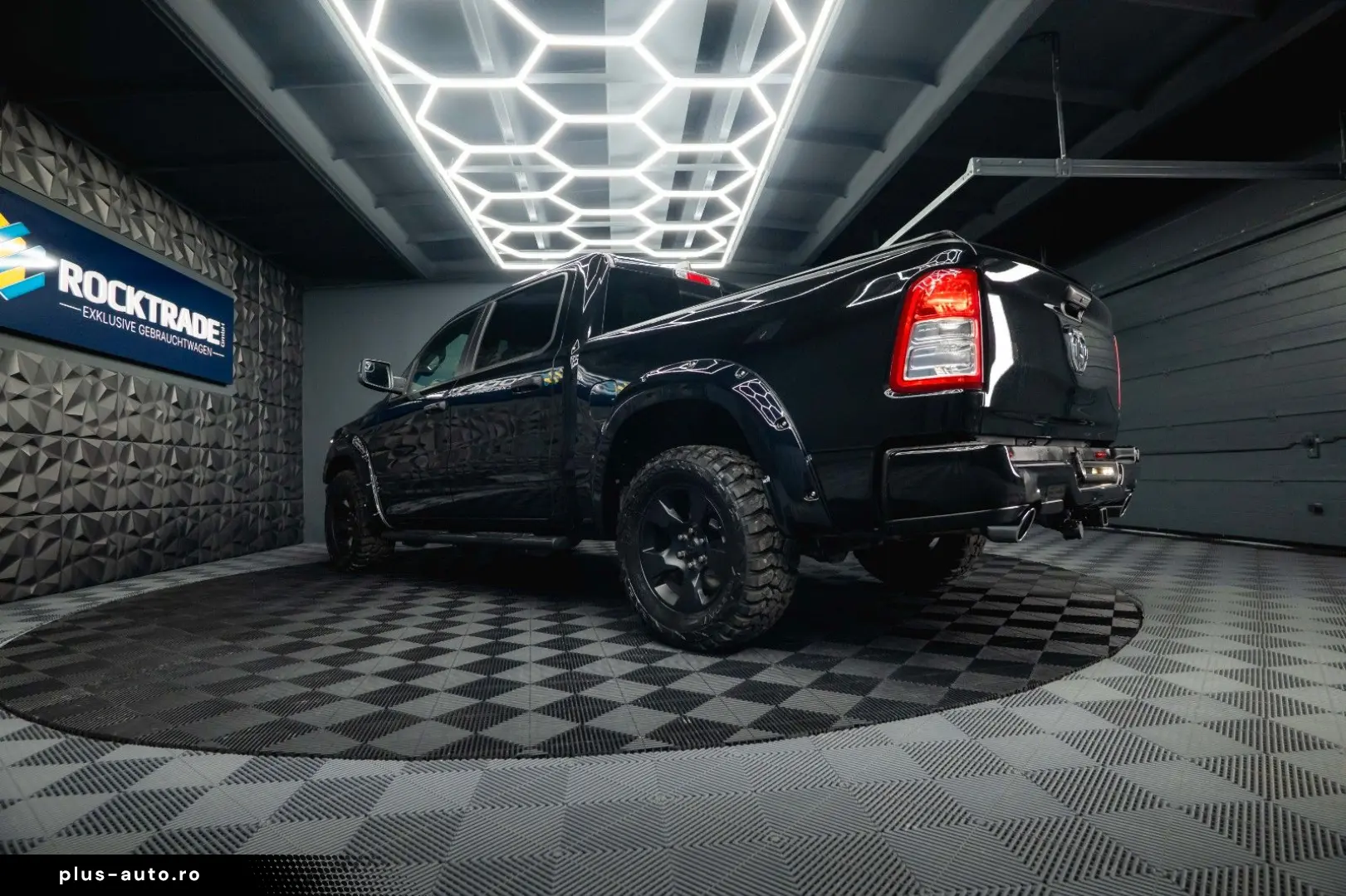 DODGE RAM 5.7 V8 HEMI 4x4 OFFROAD Night-Paket  LED 19%