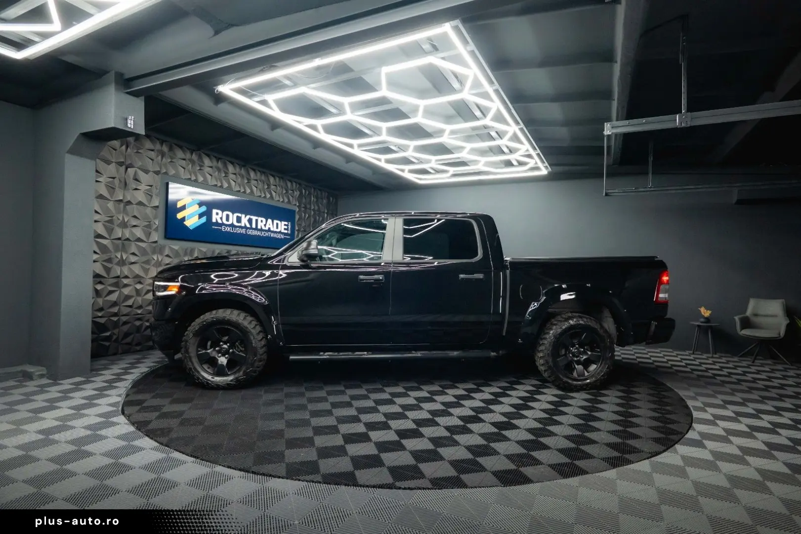DODGE RAM 5.7 V8 HEMI 4x4 OFFROAD Night-Paket  LED 19%