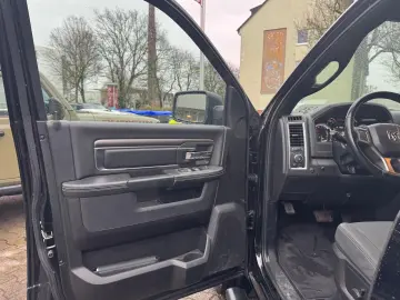 DODGE RAM 5.7 V8 Crew Cab Warlock LPG   NAP   Kamera v