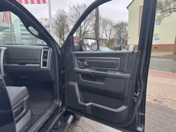 DODGE RAM 5.7 V8 Crew Cab Warlock LPG   NAP   Kamera v