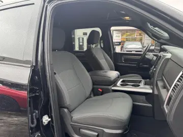 DODGE RAM 5.7 V8 Crew Cab Warlock LPG   NAP   Kamera v