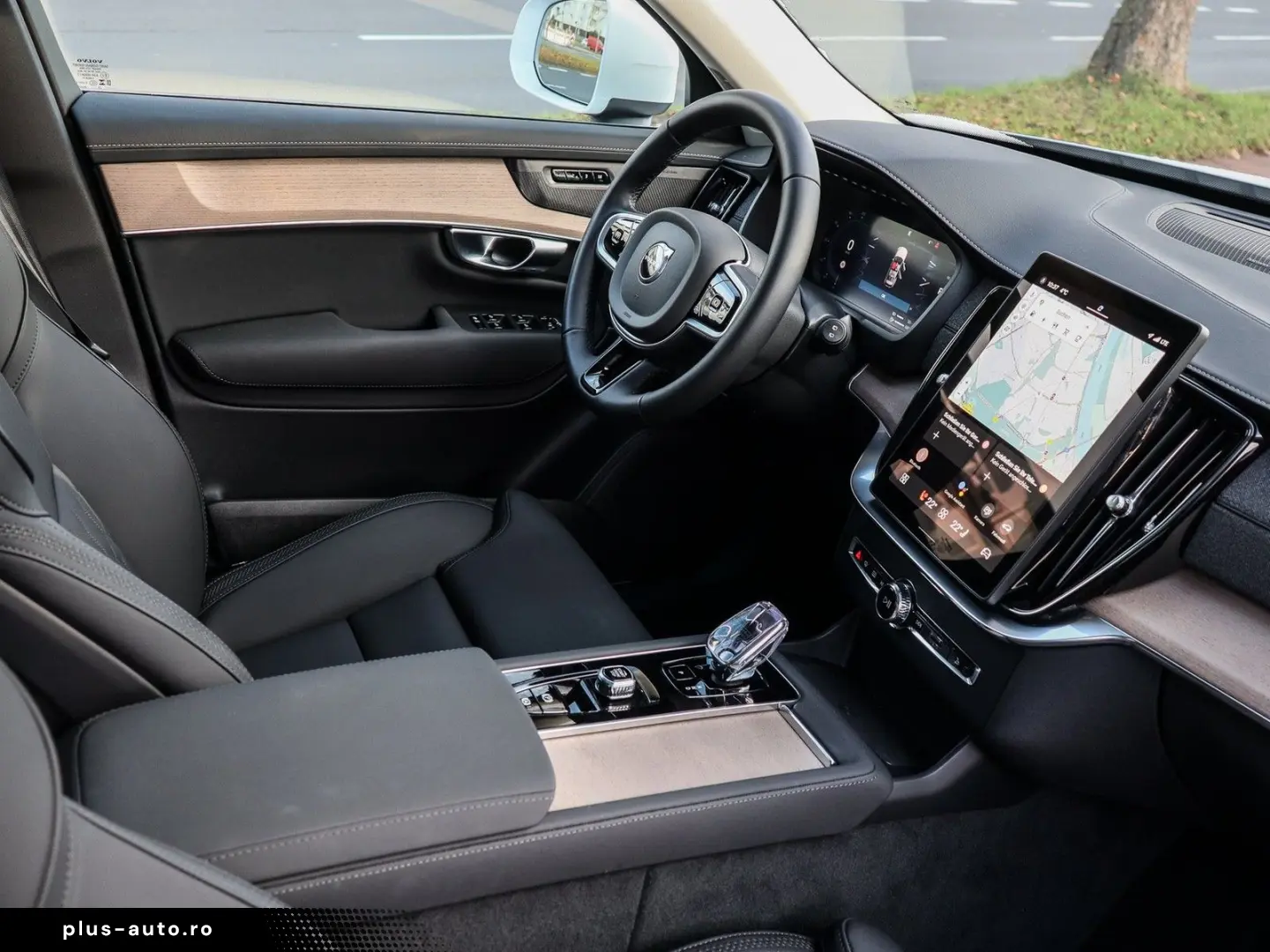 VOLVO XC90 T8 Recharge AWD Plus Dark Reskin NP  95.450