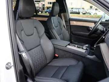 VOLVO XC90 T8 Recharge AWD Plus Dark Reskin NP  95.450