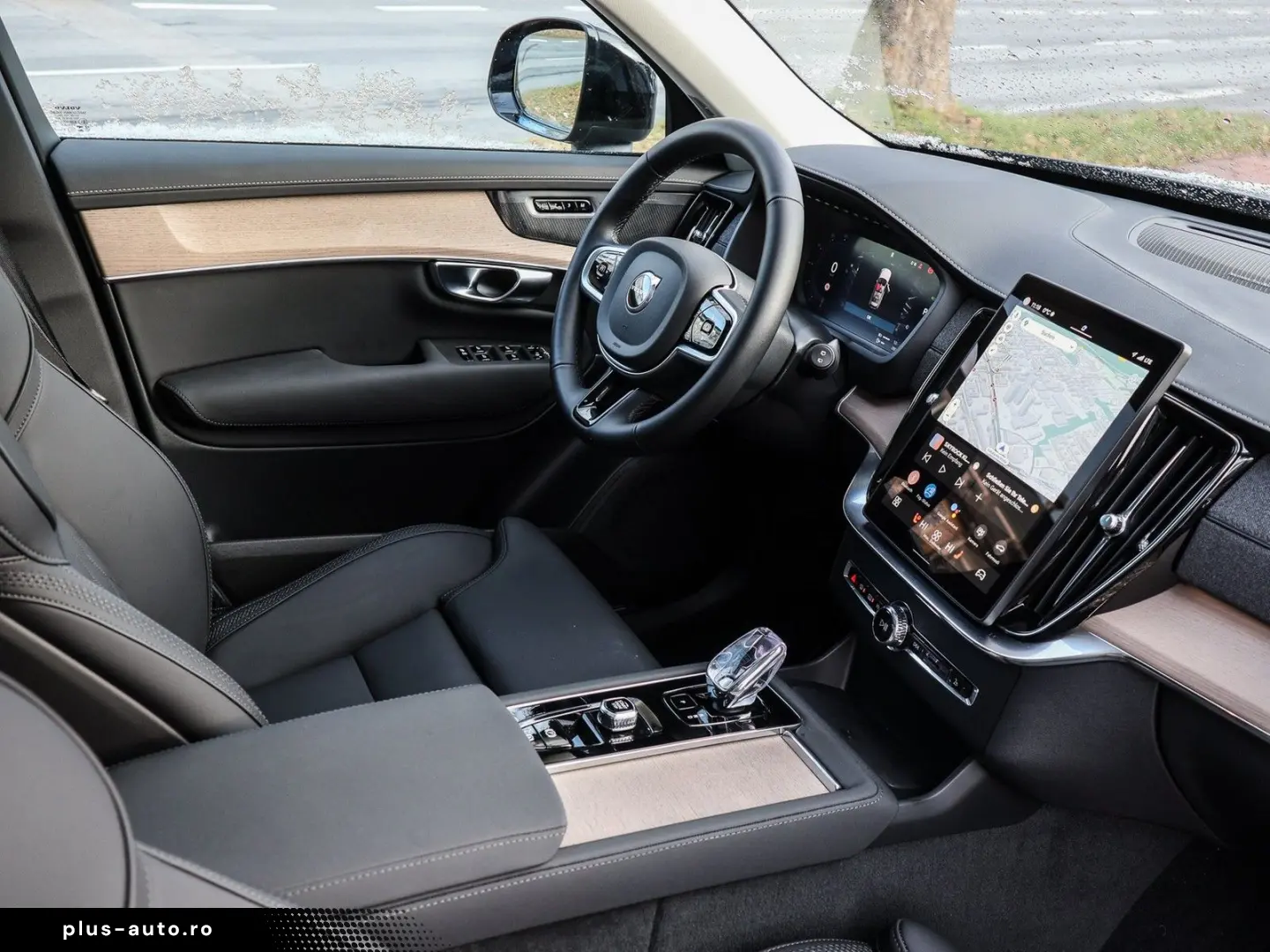 VOLVO XC90 T8 AWD Recharge Reskin Plus Dark NP 95.230