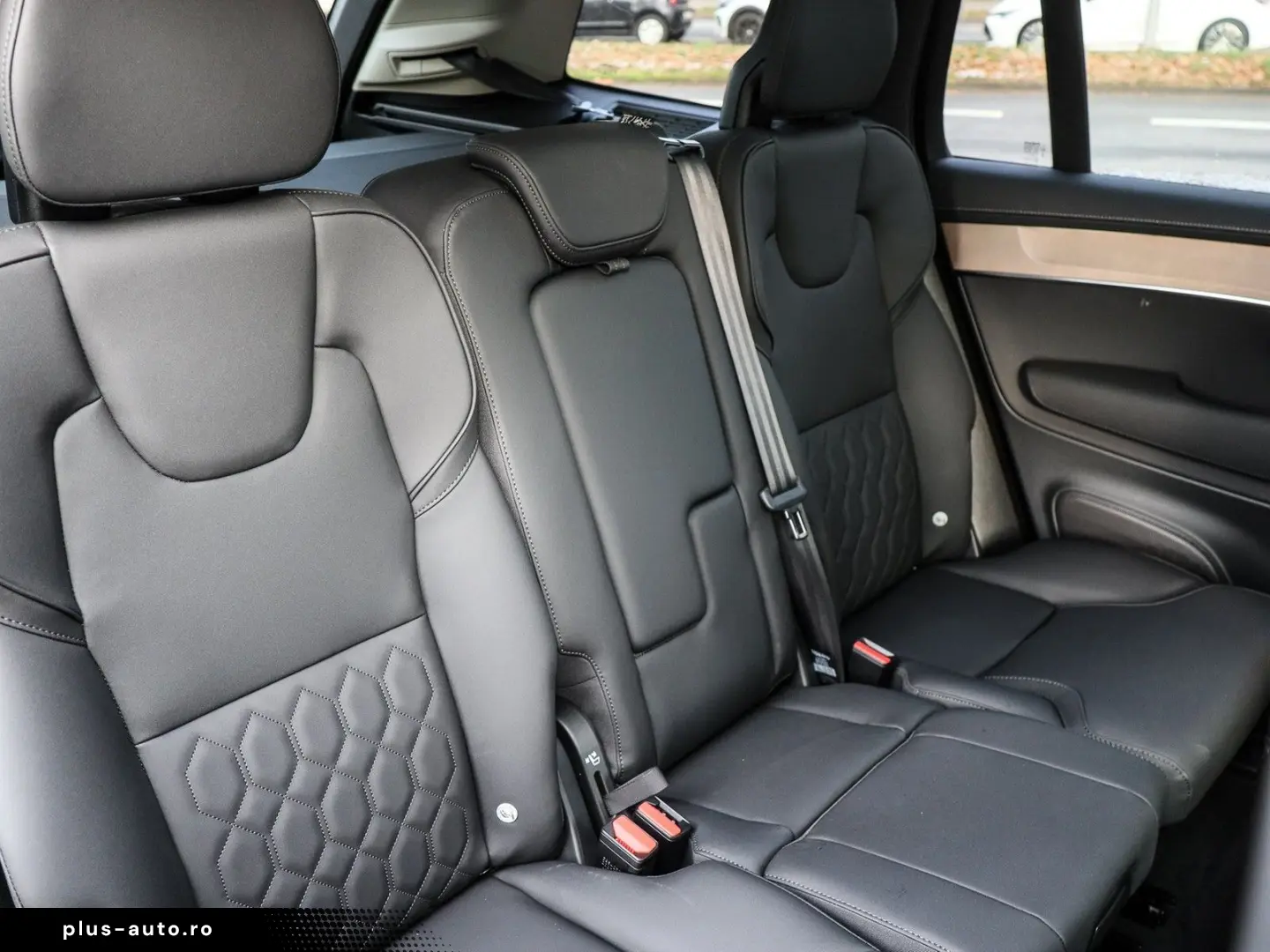 VOLVO XC90 T8 AWD Recharge Reskin Plus Dark NP 95.230