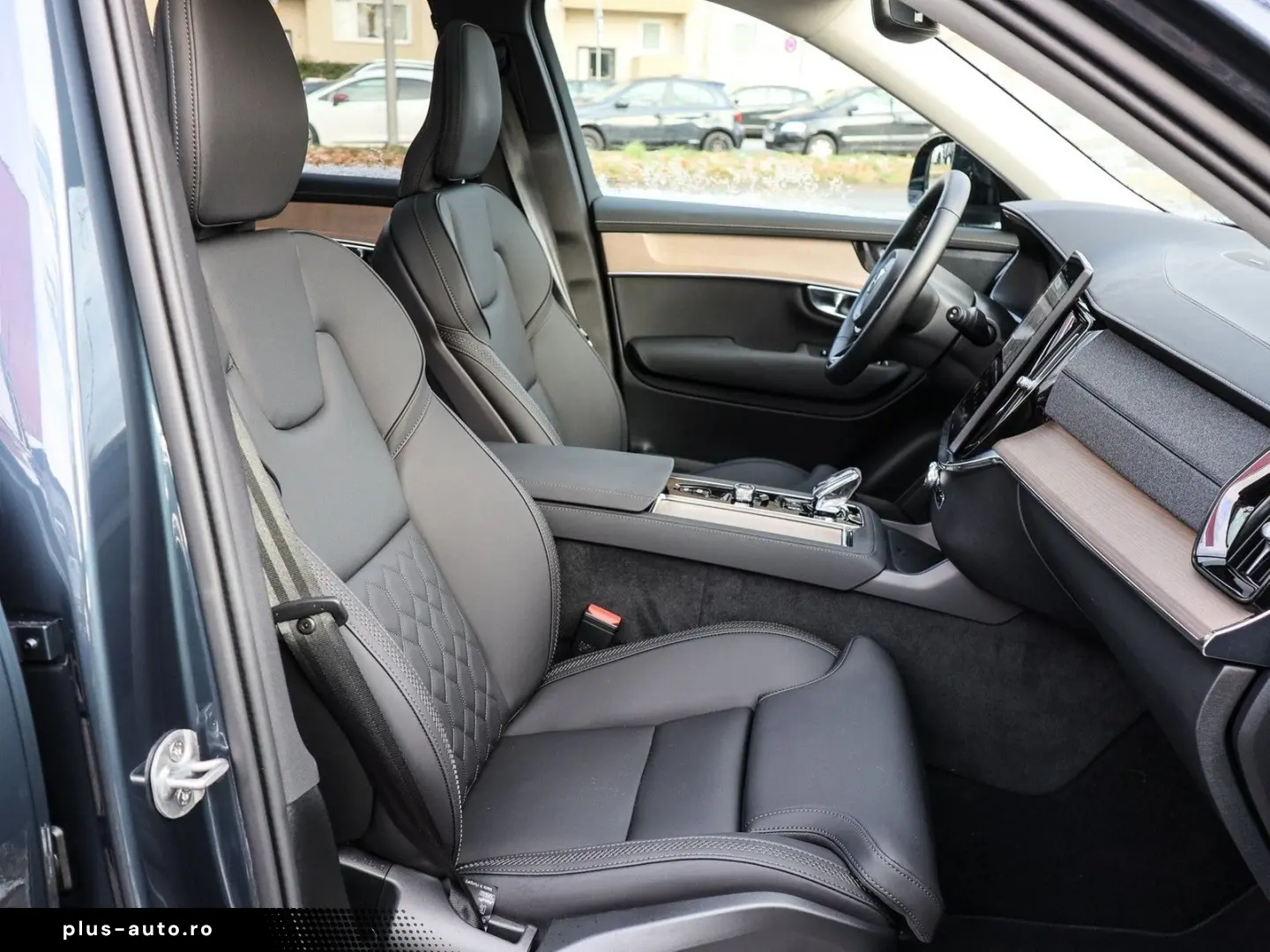 VOLVO XC90 T8 AWD Recharge Reskin Plus Dark NP 95.230