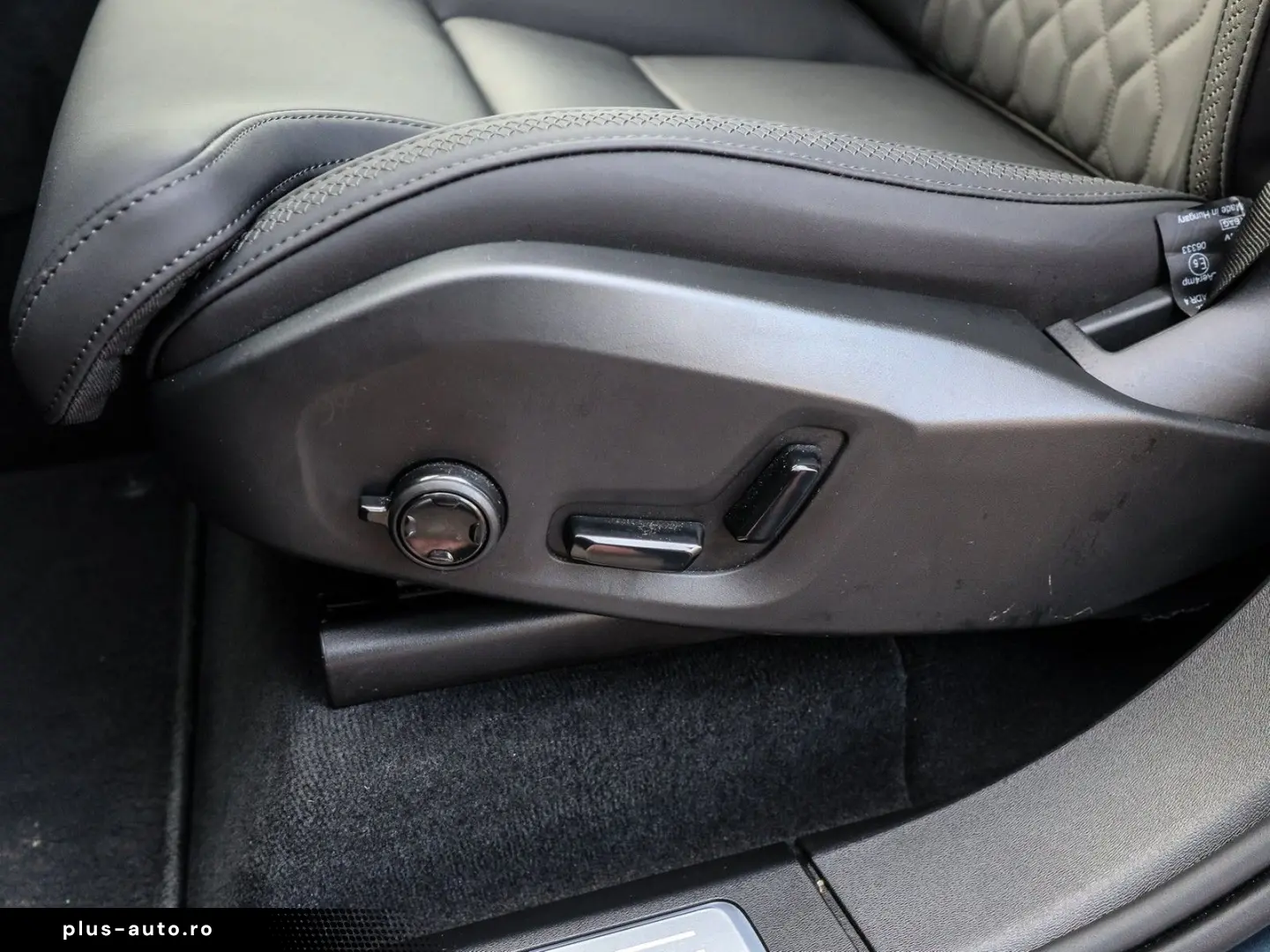 VOLVO XC90 T8 AWD Recharge Reskin Plus Dark NP 95.230