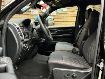 DODGE RAM 1500 OFFROAD 5.7L AHK 4x4 SZH Rollbar